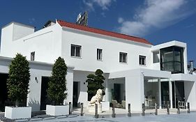 Don Leone Hotel
